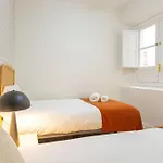 Juan De La Encina Central Suite