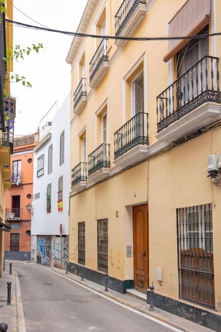 Juan De La Encina * Sevilla